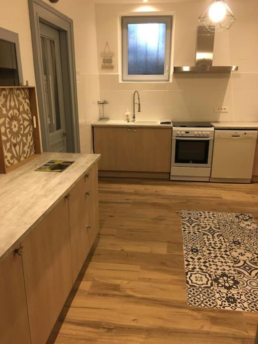 Cote Jardin Villa Ornans Luaran gambar